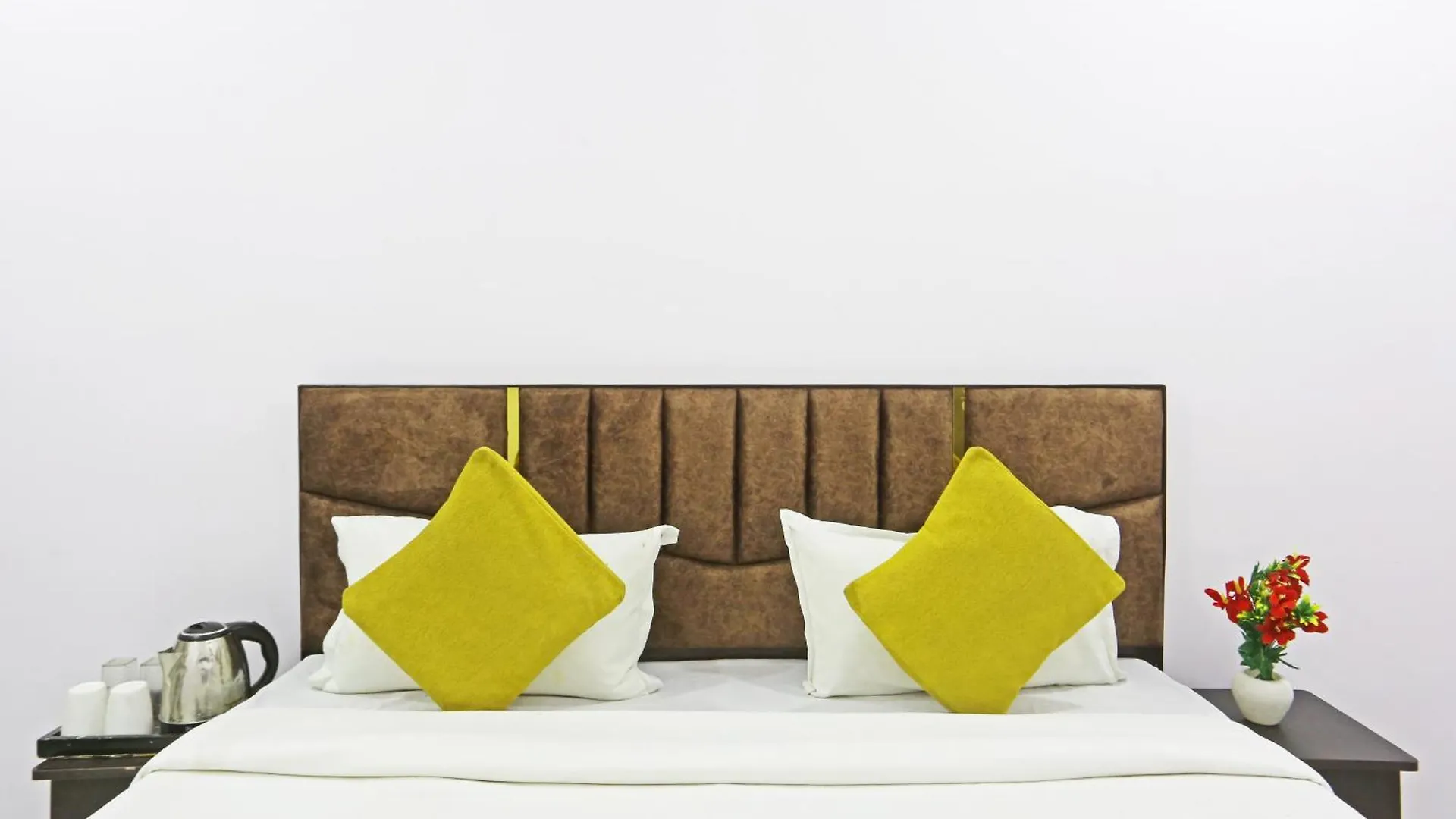 Twamev Residency Hotel Delhi  3*, Delhi (National Capital Territory of India)