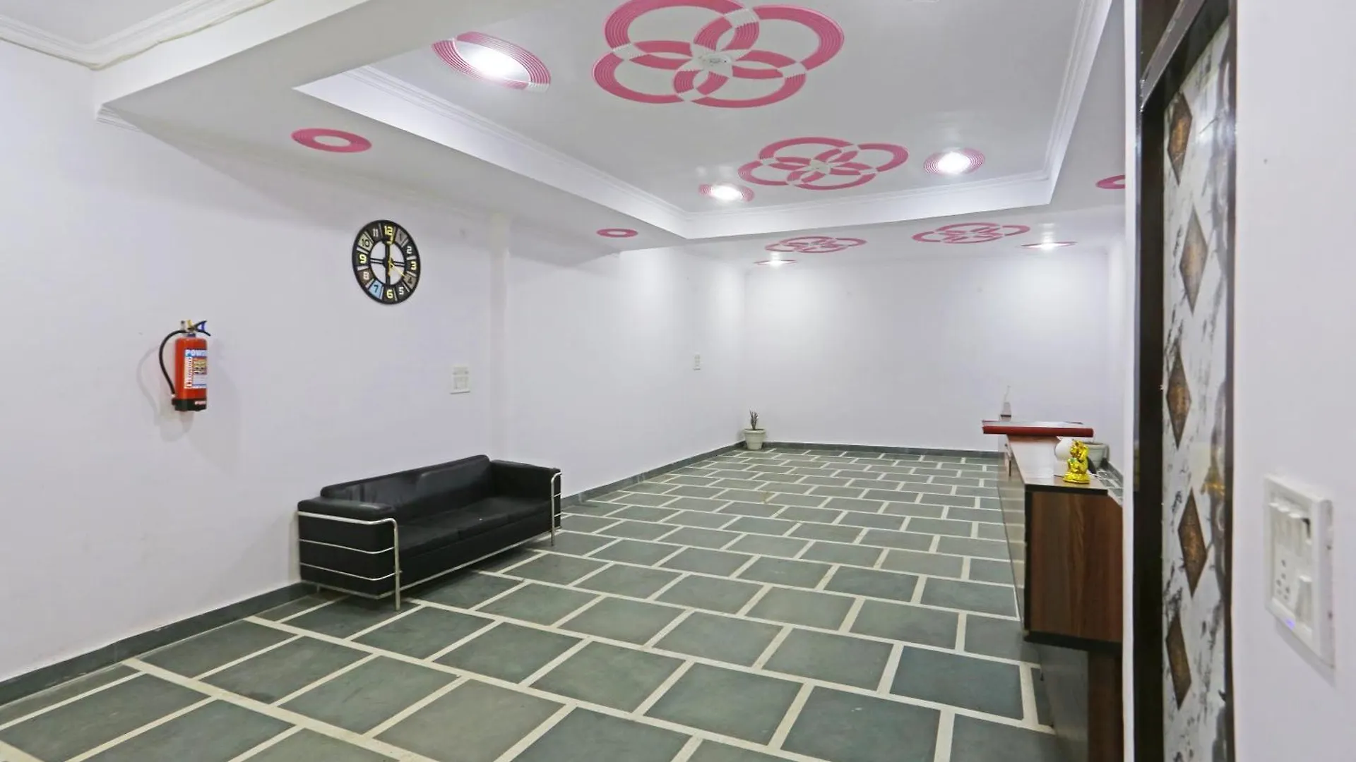 Twamev Residency Hotel Delhi