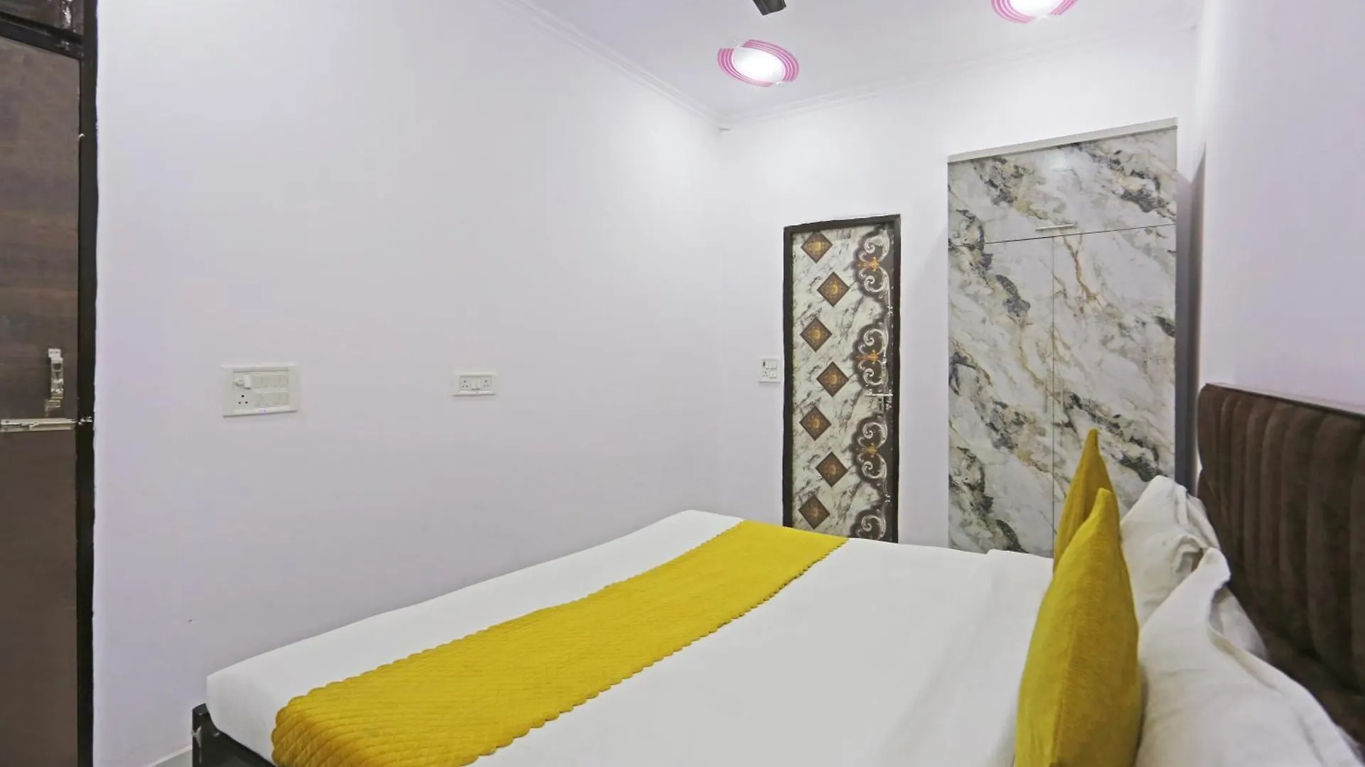 Twamev Residency Hotel Delhi