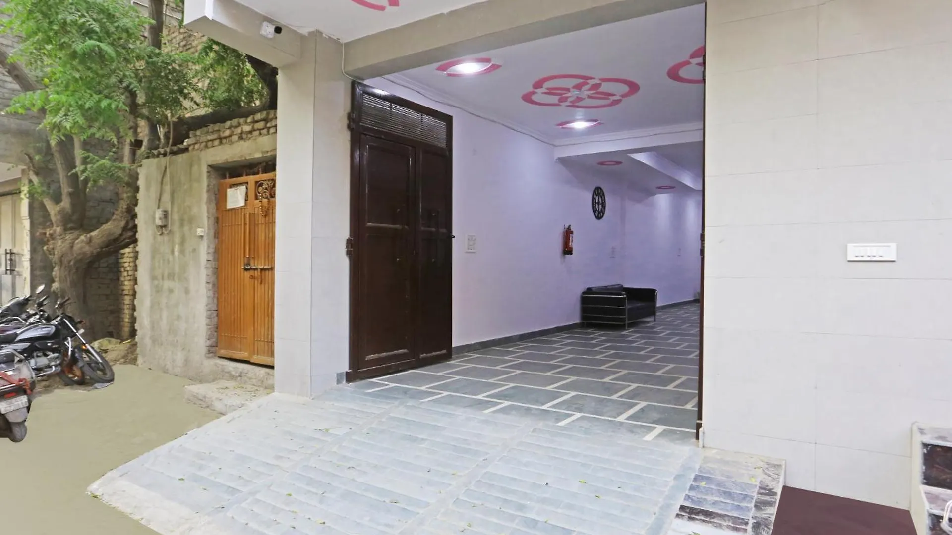 Twamev Residency Hotel Delhi  Delhi (National Capital Territory of India)