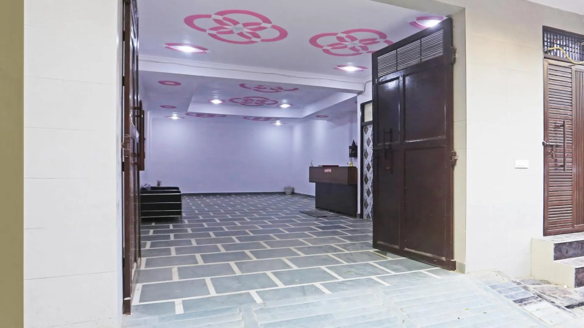 Twamev Residency Hotel Delhi